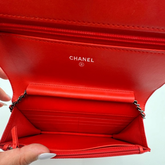 Chanel Quilted Lambskin Boy Red Wallet On Chain - Picture 15 of 17